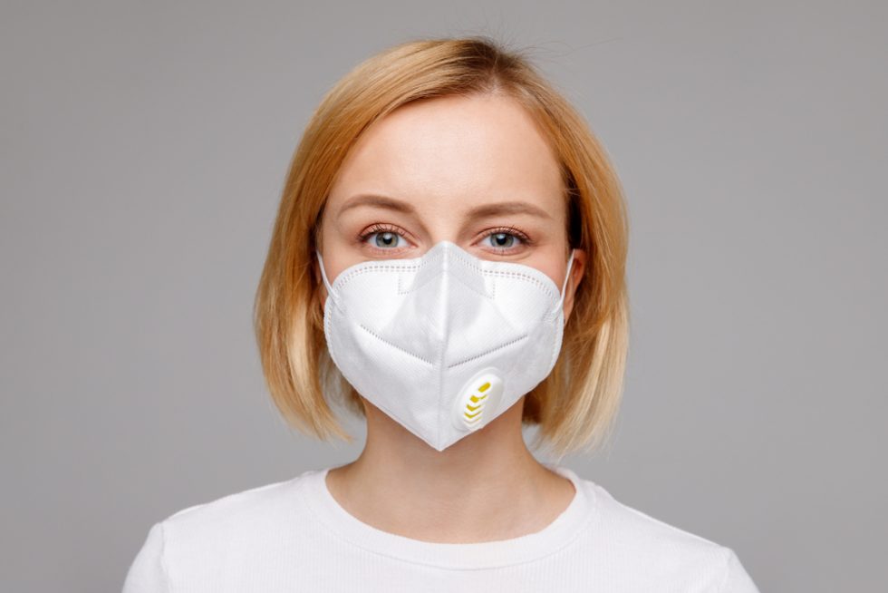 Elegir una mascarilla para protegerse a sí mismo y a los demás